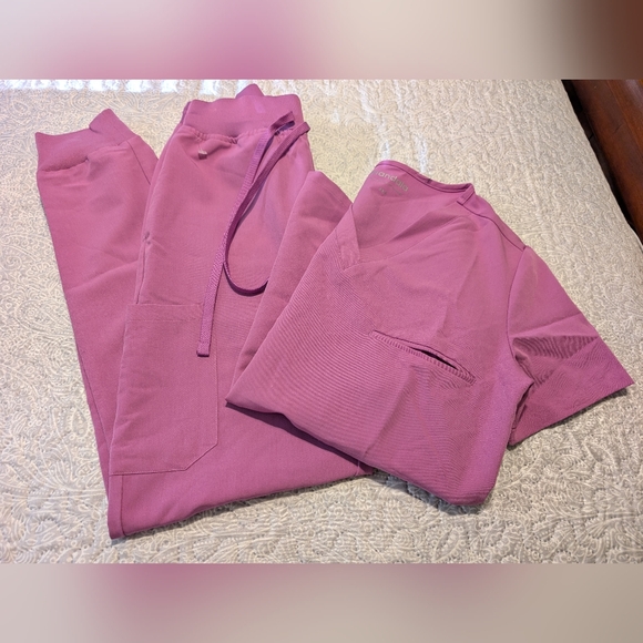 Mandala Bright Pink Scrub Set Sz XXS - Picture 1 of 6